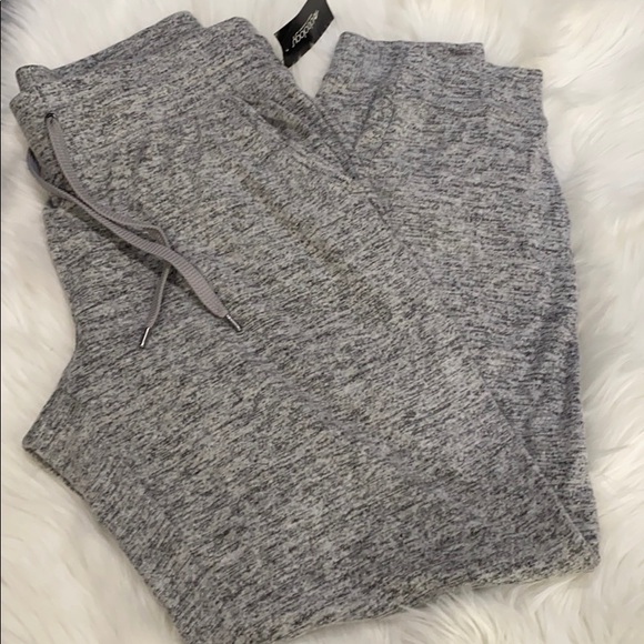 Ideology
Mushy-Knit Joggers - Picture 2 of 5